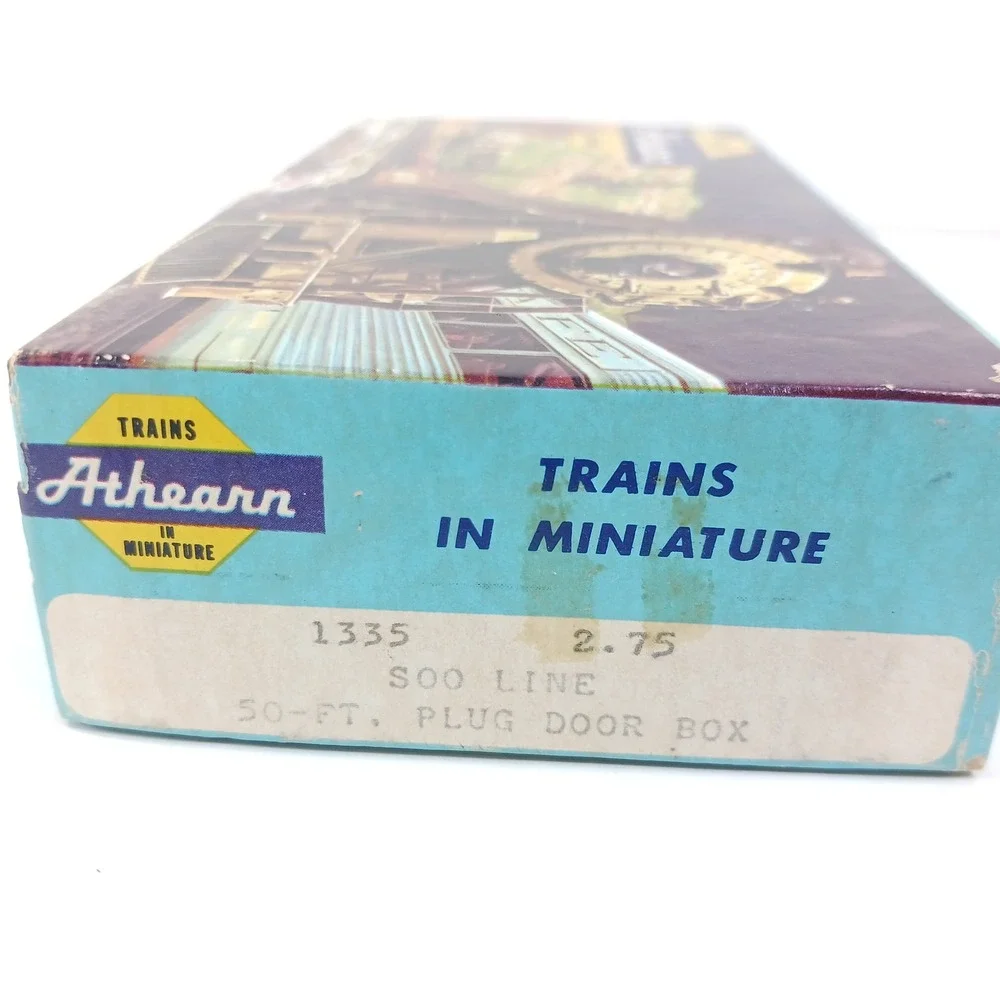 Athearn HO Scale Soo Line 50ft Plug Door Boxcar 1335 White Red Road 177850